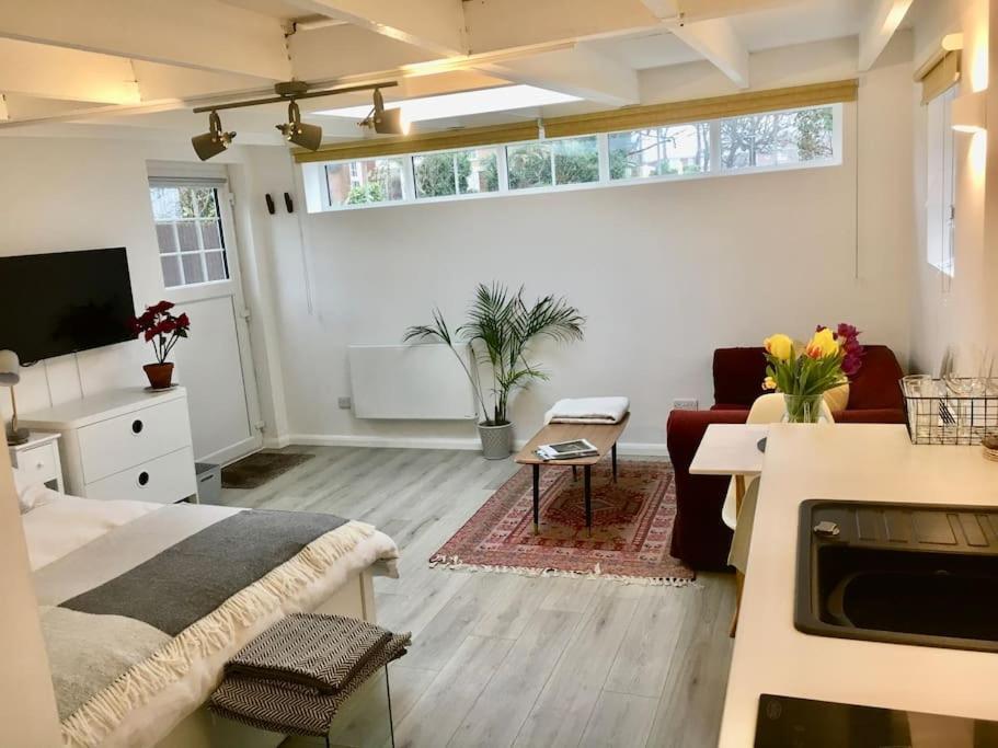 Brighton Boutique Garden Studio With Free Parking ภายนอก รูปภาพ